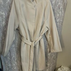 Elegant Cream Women's Coat